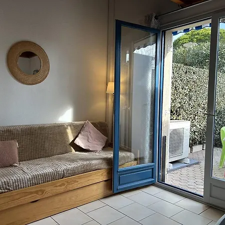 Mazet Avec Terrasse, Climatisation, Calme Ferienhaus *